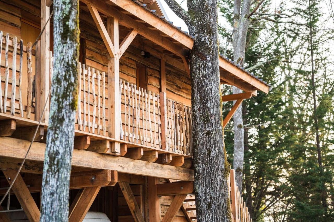 Charmante Cabane Dans Les Arbres Avec Jacuzzi Et Sauna Boismorand Exterior photo