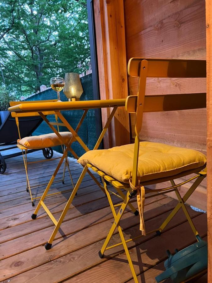 Charmante Cabane Dans Les Arbres Avec Jacuzzi Et Sauna Boismorand Exterior photo